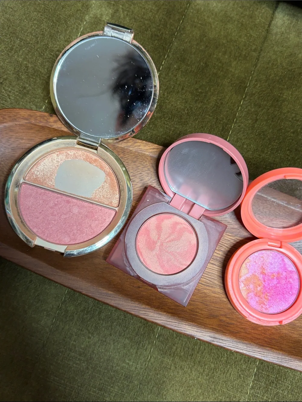 BECCA Champagne Split Shimmering Skin Perfector - Flowerchild